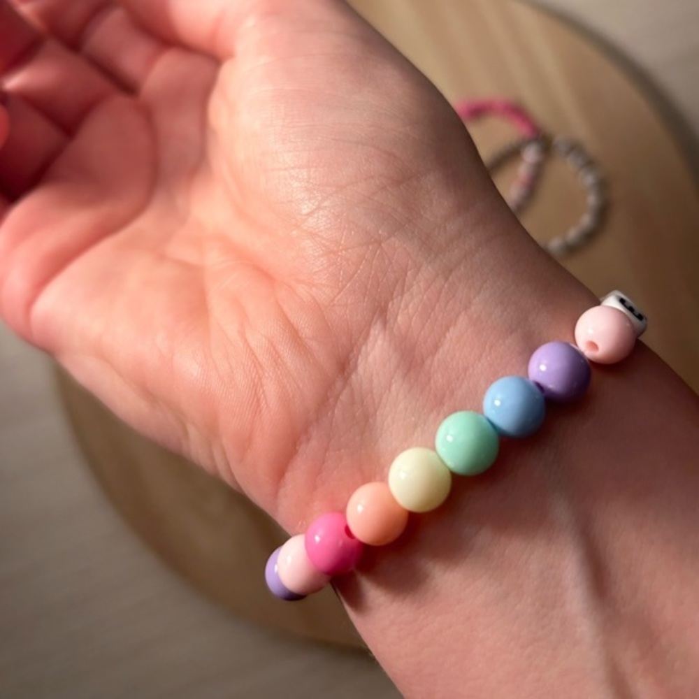 Bundle of 12 Taylor Swift Eras friendship bracelets - Picture 5 of 9